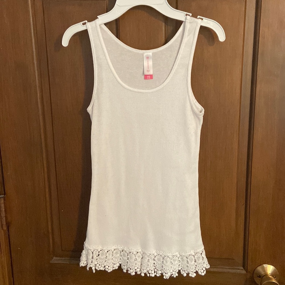 White rubbed tank
